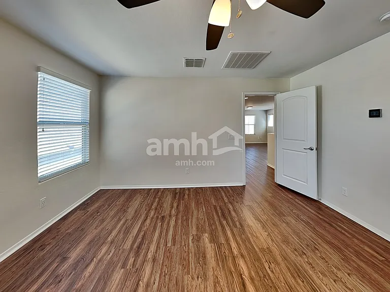1508 N Banning — Photo 12