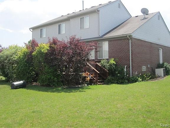 2nd image of 40969 Westfield Cir