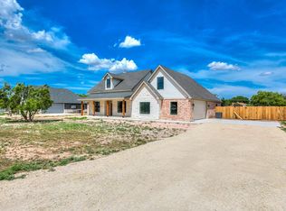 210 Calypso Ln, San Angelo, TX 76905