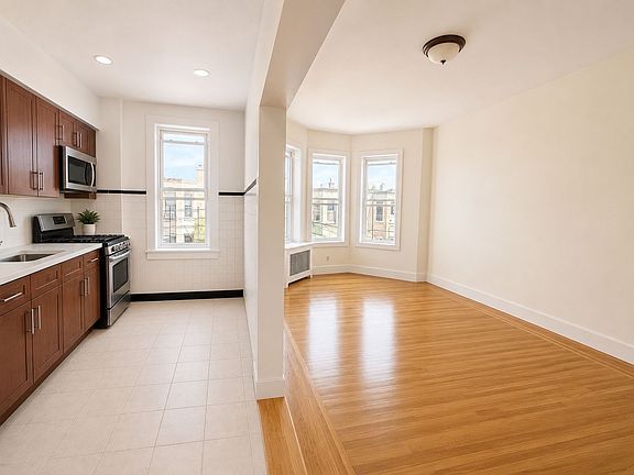 3rd image of 61-38 Gates Ave #2