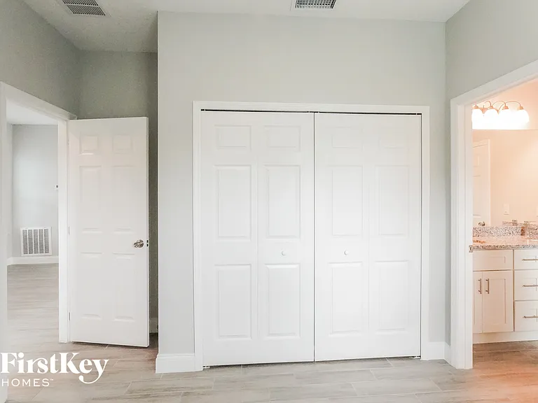 702 Caribou Dr — Photo 5
