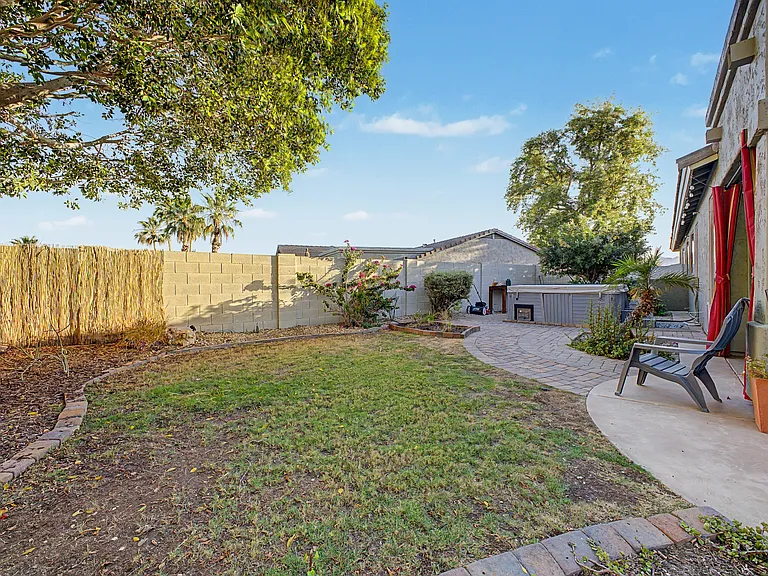 1622 W Nighthawk Way — Photo 35