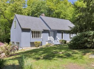 143 Eastbury Hill Rd, Glastonbury, CT 06033
