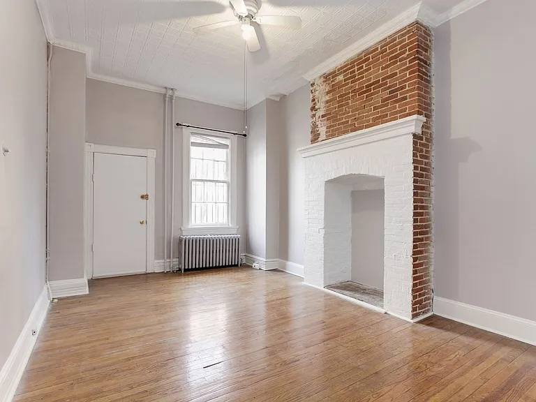 1805 Bolton St — Photo 15