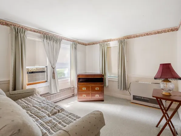 148 Sandown Road, Chester, NH 03036
