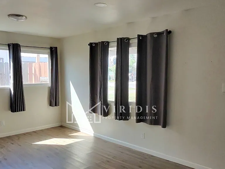 2312 Castro Ln — Photo 8