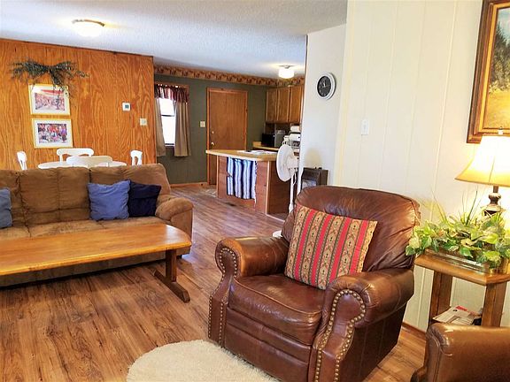 5th image of 511 Balsam Ln