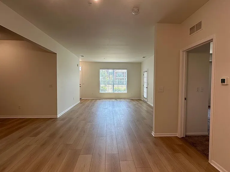 28289 S Pointe Ln — Photo 9