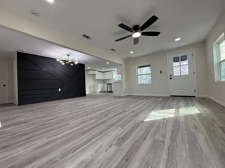 504 N Denison St — Photo 4