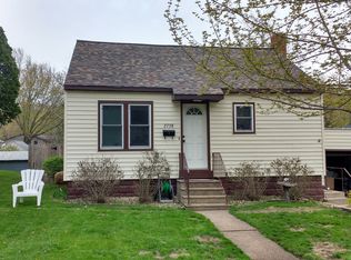 2738 Shale Ledge Rd, Eau Claire, WI 54703