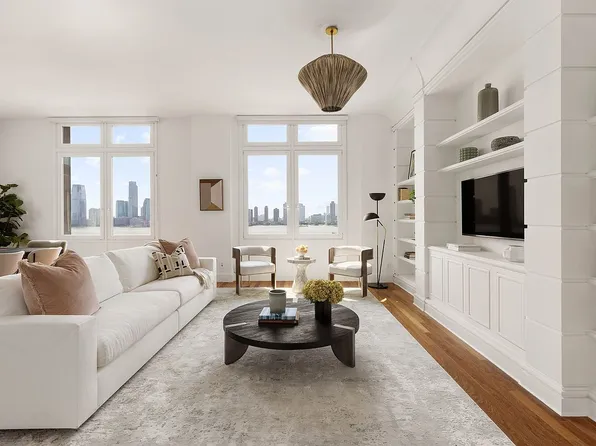 92 Laight St APT 11A, New York, NY 10013