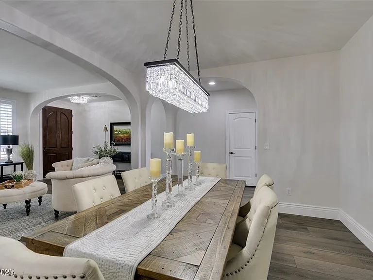 10244 Radcliffe Peak Ave — Photo 32