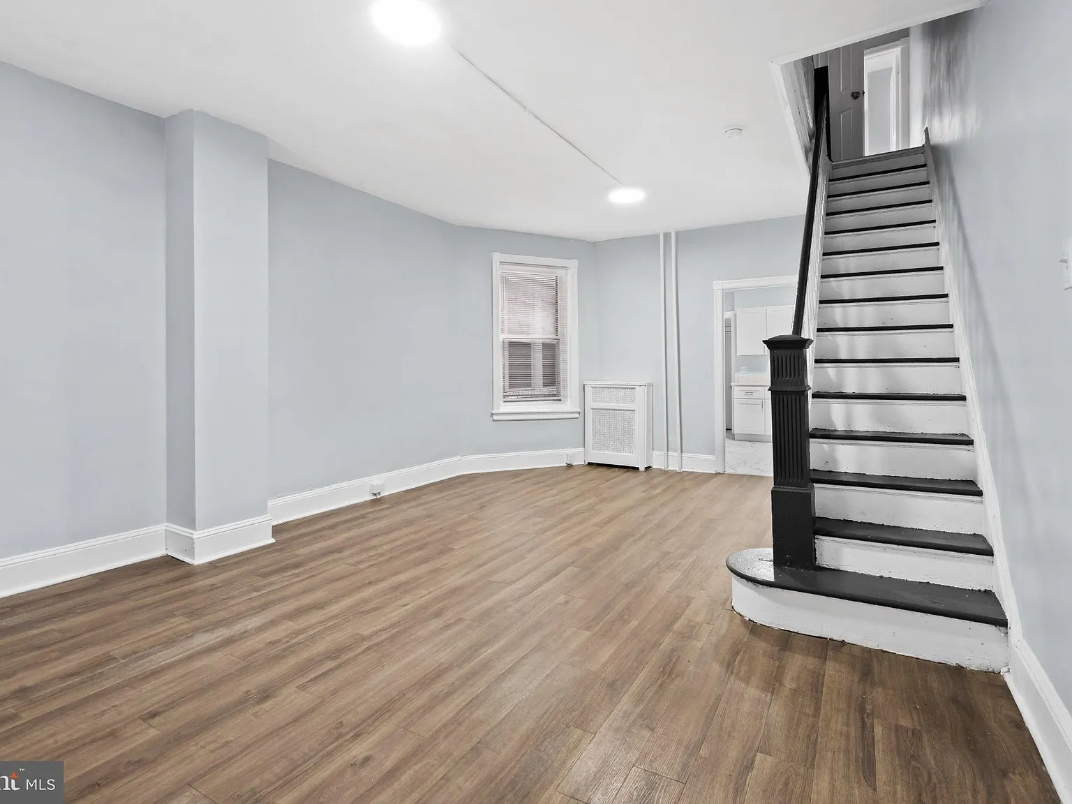 3 bed, 1.0 bath, 1152 sqft, $1,500 — Photo 4