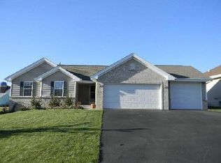 2664 Bibury Dr, Rockford, IL 61109