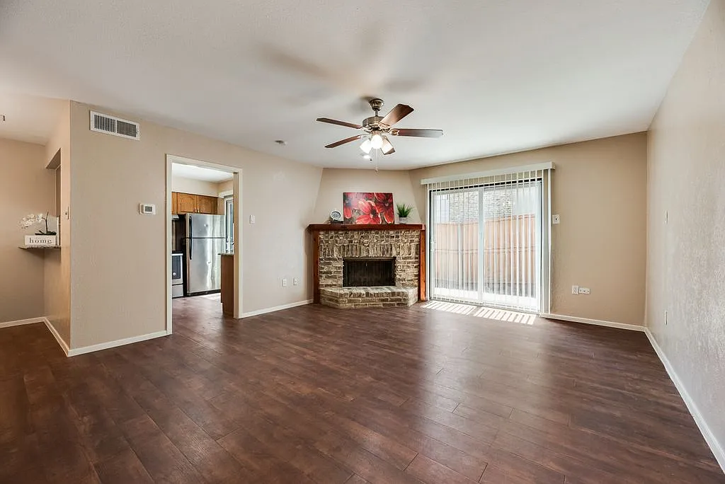Building Photo - 859 Dublin Dr #D