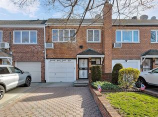 79-64 68th Rd, Middle Village, NY 11379