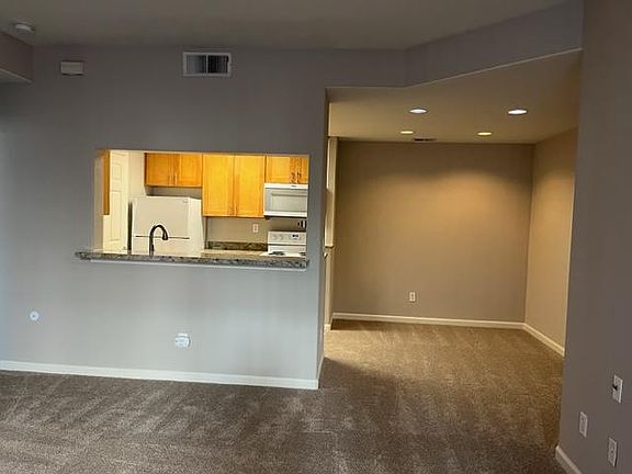3rd image of 862 Lake McClure Dr
