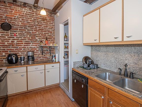 3rd image of 402 Lombard St Floor 3