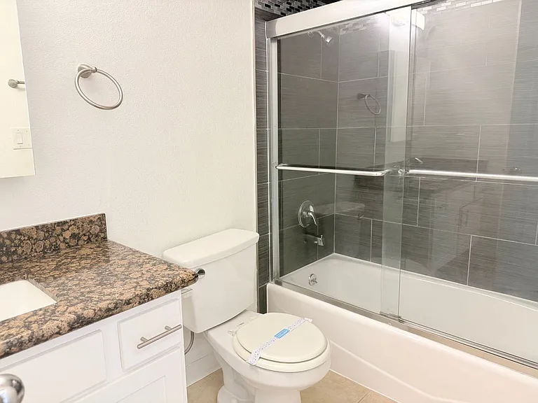 8715 Burton Way - Urban Feel Charming 2 bed 2 bath — Photo 17