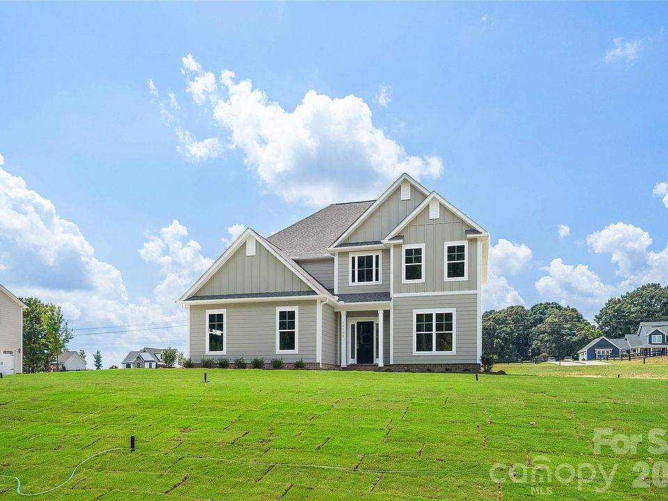 1st image of 814 N Rocky River Rd #8