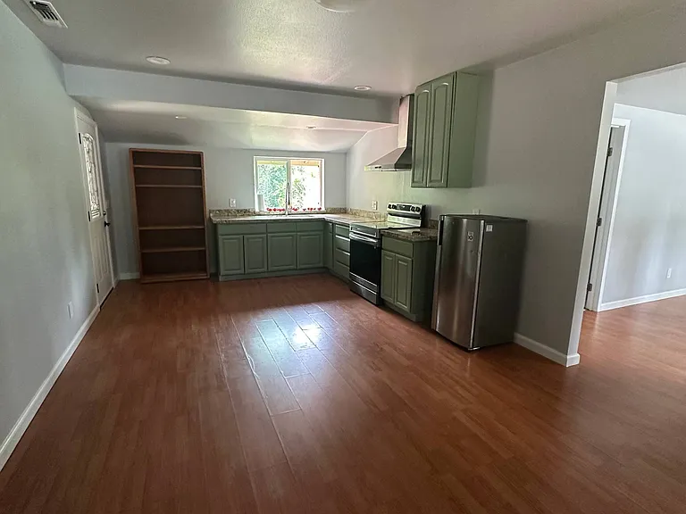11591 Ridge Rd #2 — Photo 4