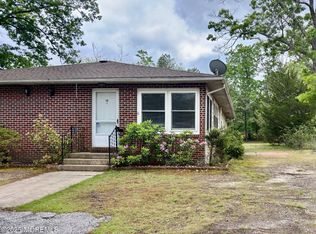 12 Sycamore Rd #17, Manahawkin, NJ 08050