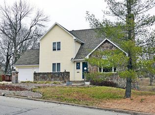 1929 Green Meadow Dr, Jefferson City, MO 65101