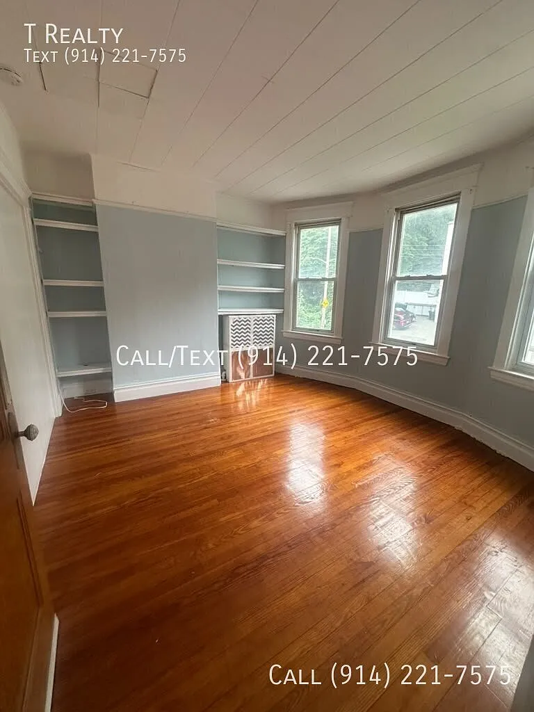 785 Warburton Ave — Photo 1