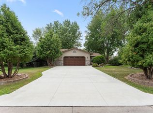 9791 Ives Ln N, Maple Grove, MN 55369