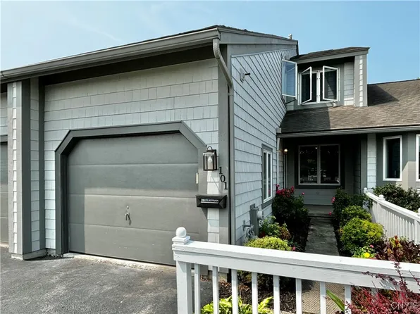 101 Midlake Cir, East Syracuse, NY 13057