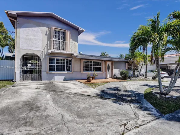 17045 NW 78th Ave, Hialeah, FL 33015