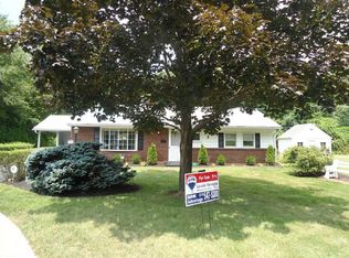 841 Edgemont Rd, Fairless Hills, PA 19030