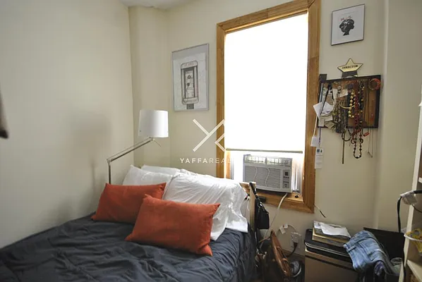 Rented by Yaffa Realty LLC | media 30