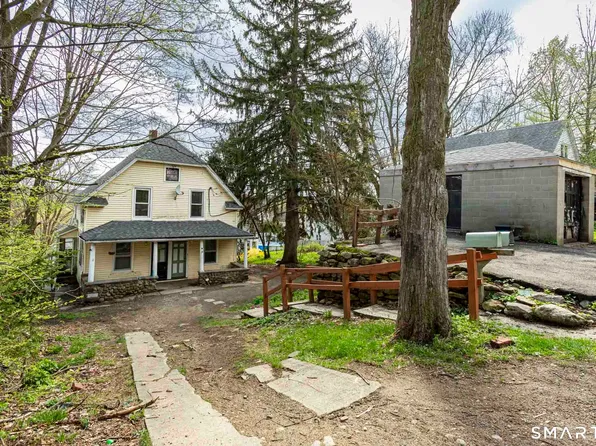 17 Hawthorne Terrace, Torrington, CT 06790
