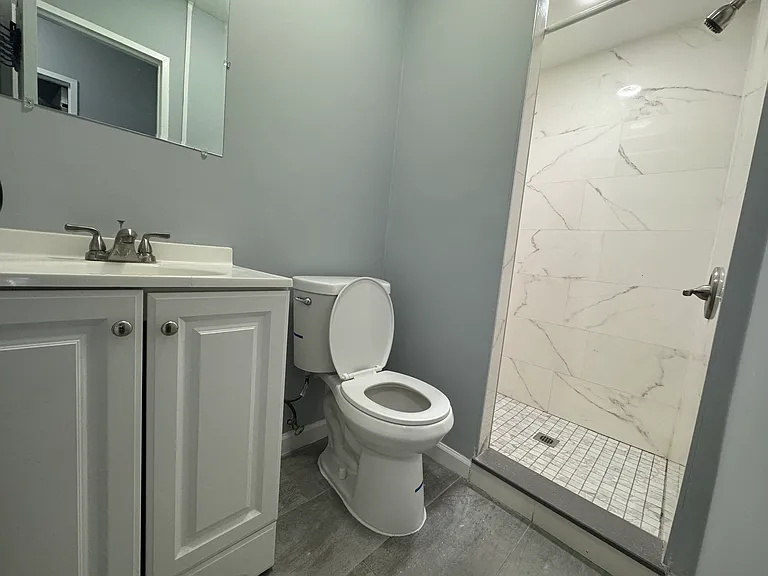 170-4G Hillside Ave — Photo 16