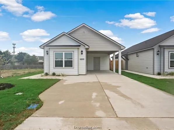 1245 Storm Row Ln, Bryan, TX 77803
