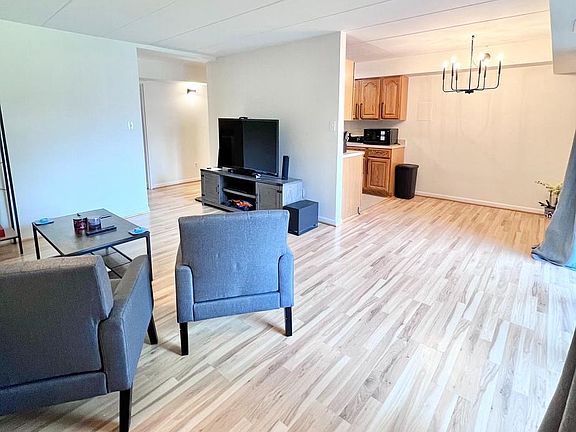 4th image of 2318 Freetown Ct APT 12C