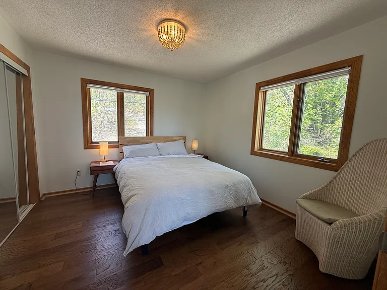 Bedroom 4 with queen bed