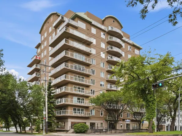 11111 82nd Ave NW #901, Edmonton, AB T6G 0T3