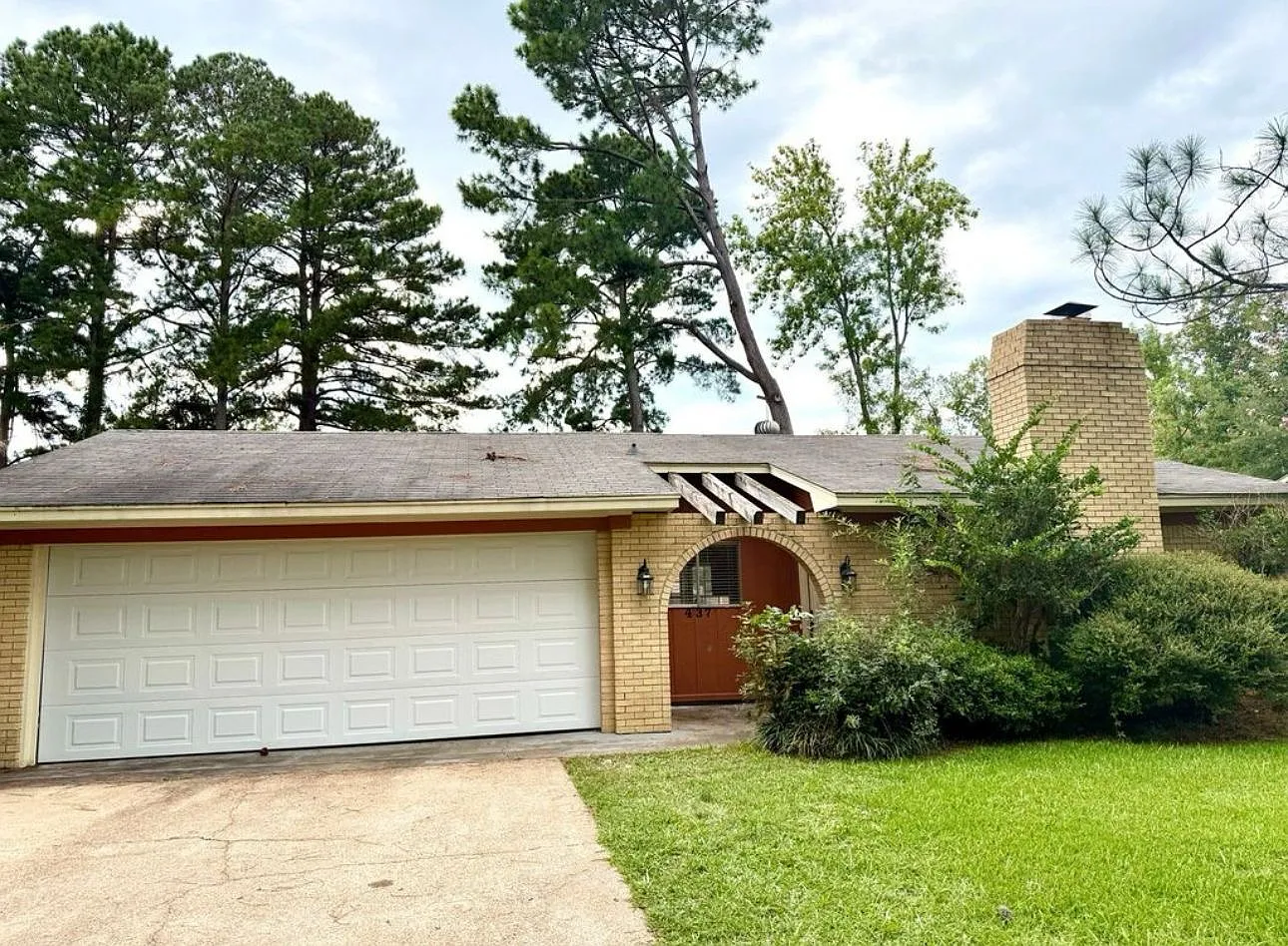 437 Cedar Bluff Trl — Photo 2