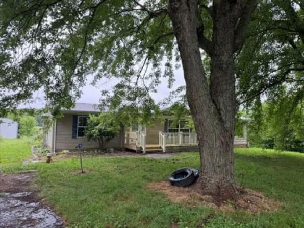 5166 Big Spring Rd, Vine Grove, KY 40175