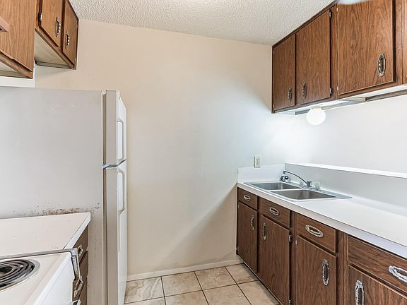3rd image of 630 Maiden Ln APT H