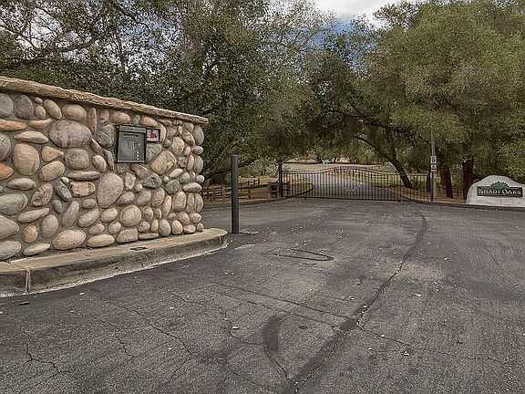 5th image of 16590 Shady Oaks Dr