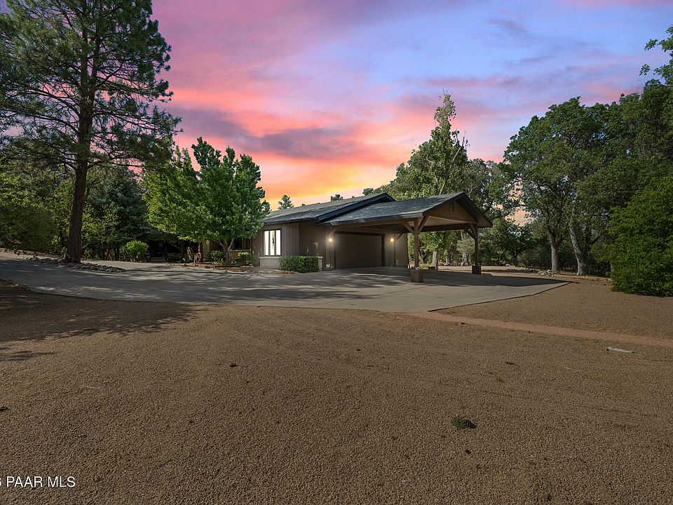 1st image of 2 Glen Oaks Dr