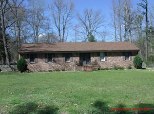 615 Gordon Dr, Petersburg, VA 23805