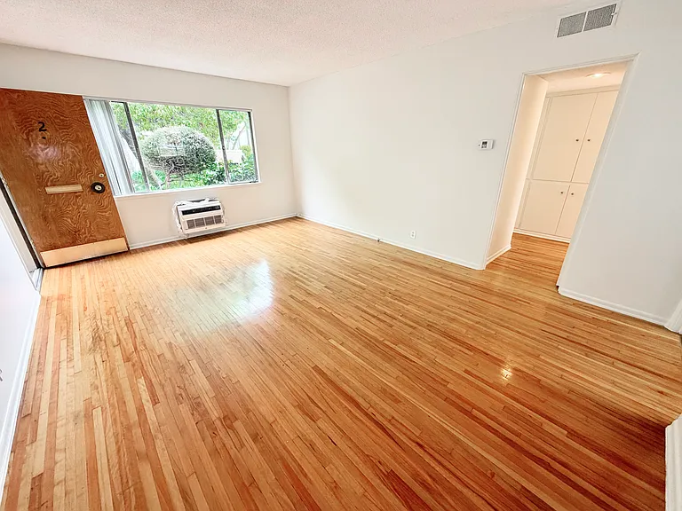 800 Arcadia Ave — Photo 9