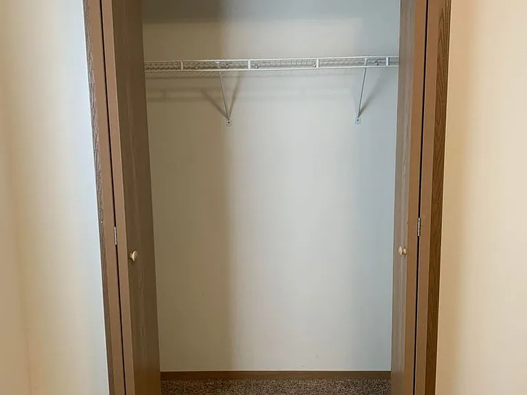 Dakota E & W Apartments — Photo 93