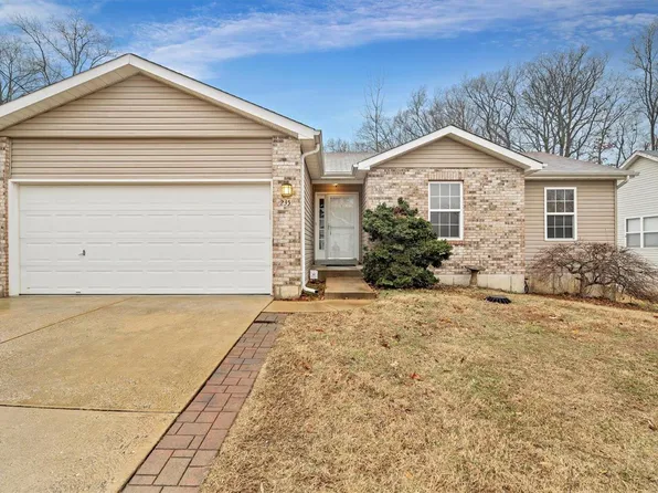 2357 Arkansas Dr, High Ridge, MO 63049