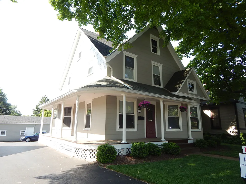 92 E Franklin St