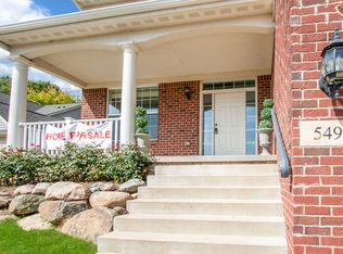 549 Napa Valley Dr, Milford, MI